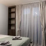 Apartment Seasons - Fast Wi-fi, Ac, Balconies