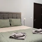 Apartment Seasons - Fast Wi-fi, Ac, Balconies Plovdiv
