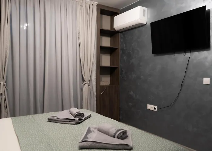 Seasons - Fast Wi-fi, Ac, Balconies *