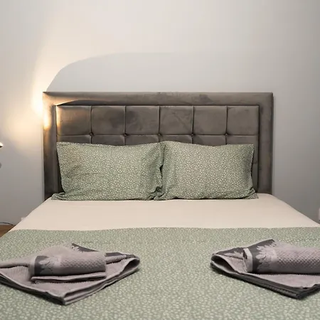 Seasons - Fast Wi-fi, Ac, Balconies 아파트 *