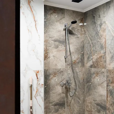 Apartman Seasons - Fast Wi-fi, Ac, Balconies *