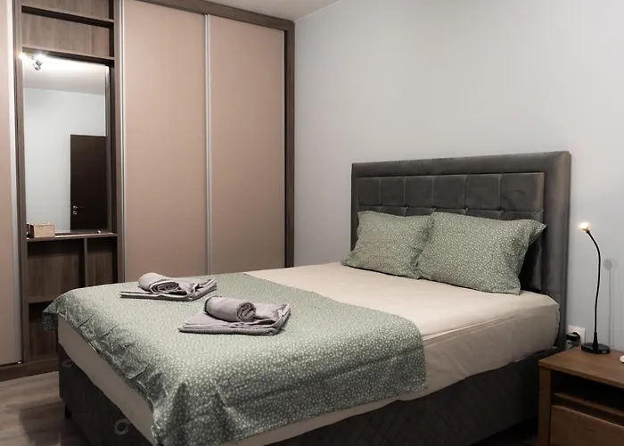 아파트 Seasons - Fast Wi-fi, Ac, Balconies