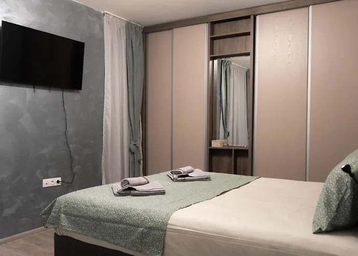 Seasons - Fast Wi-fi, Ac, Balconies * 플로브디프